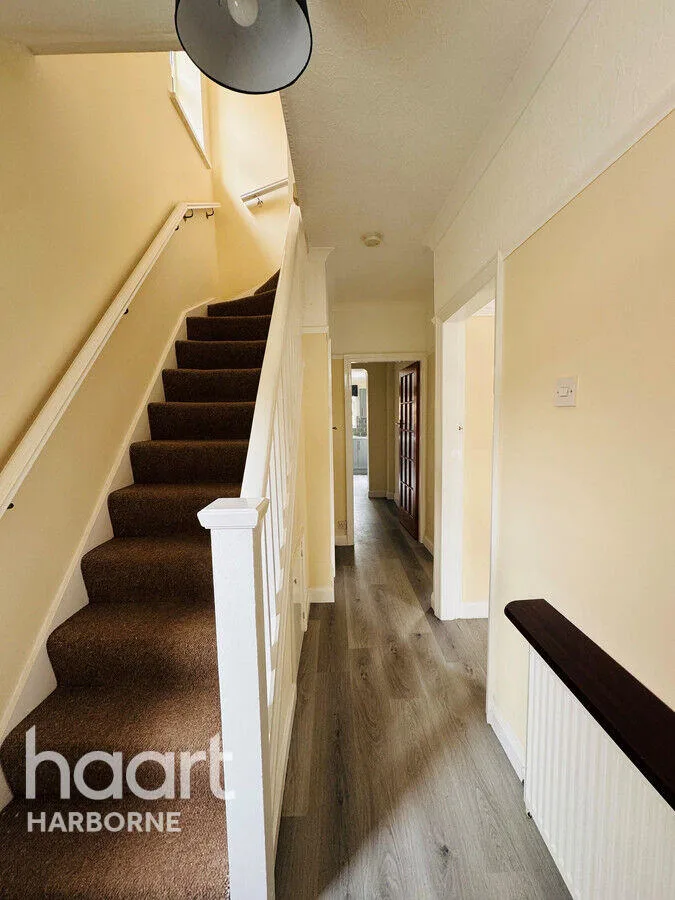 3 bedroom semi-detached house for rent