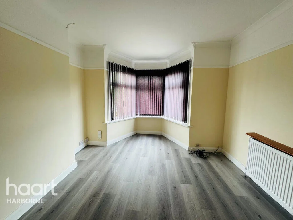 3 bedroom semi-detached house for rent