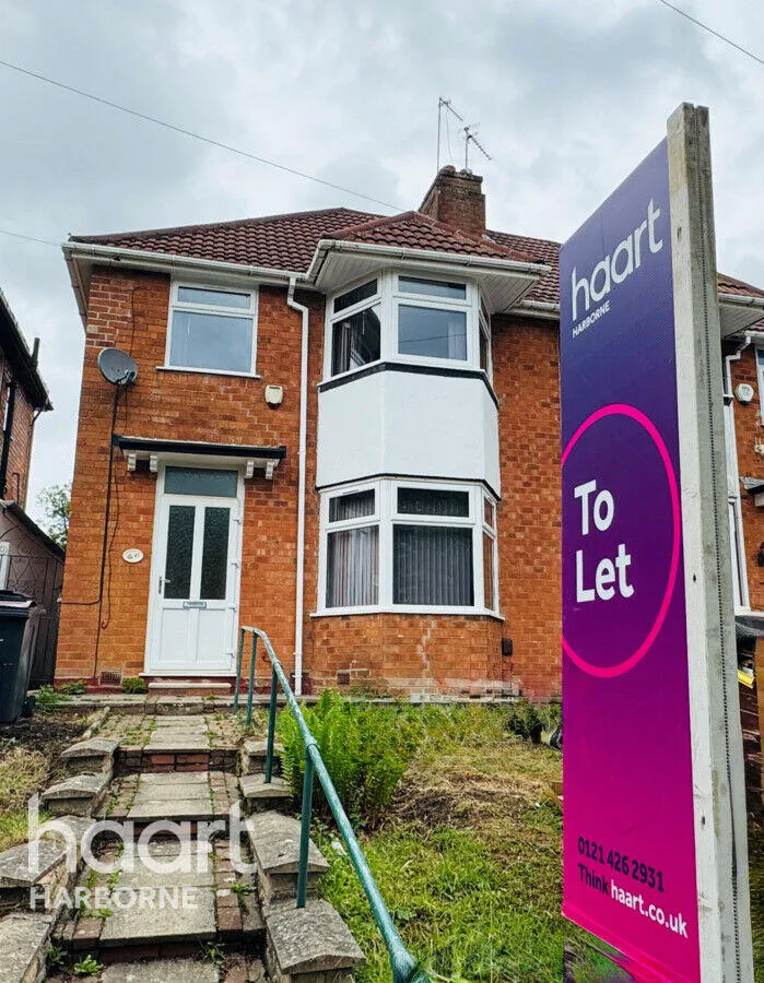 3 bedroom semi-detached house for rent