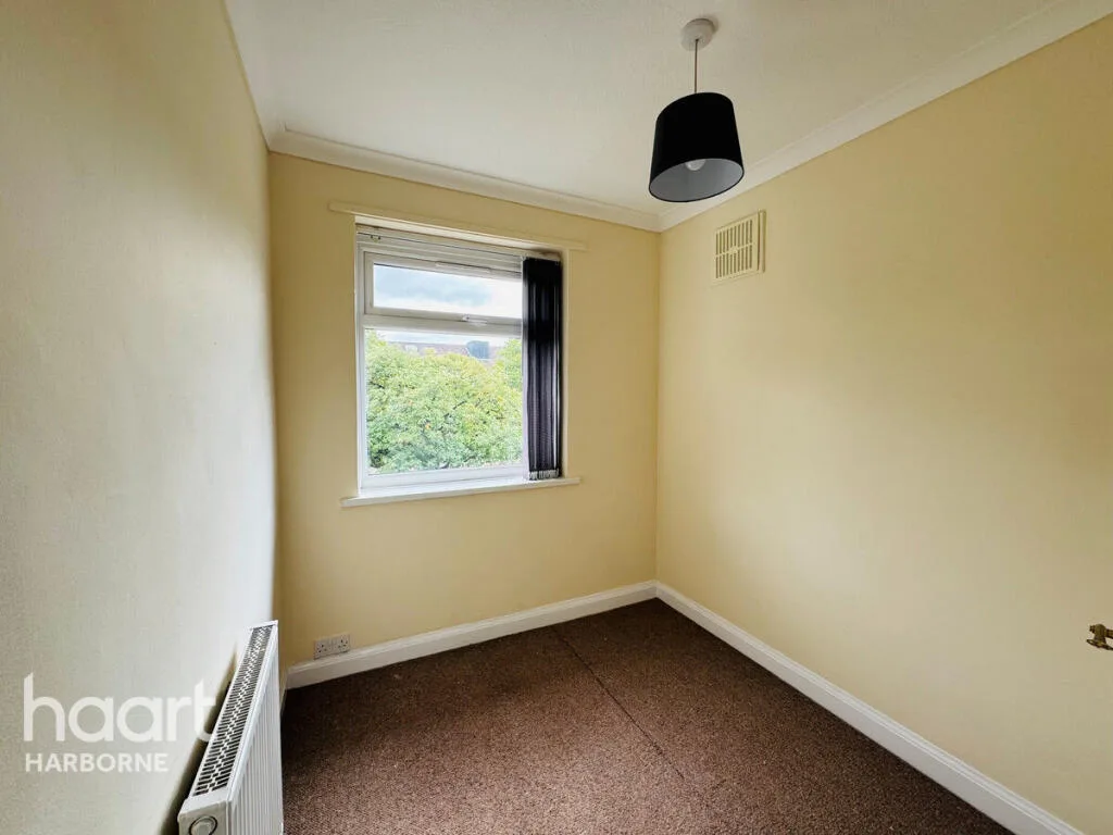 3 bedroom semi-detached house for rent