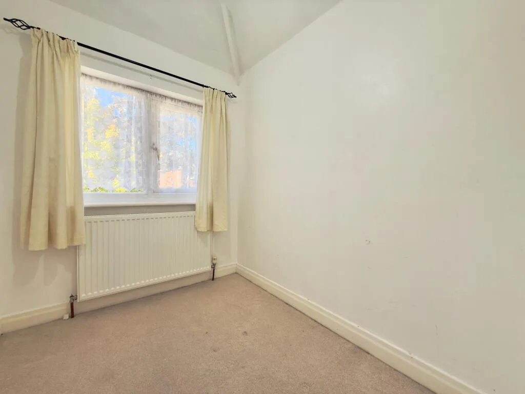 3 bedroom semi-detached house for rent