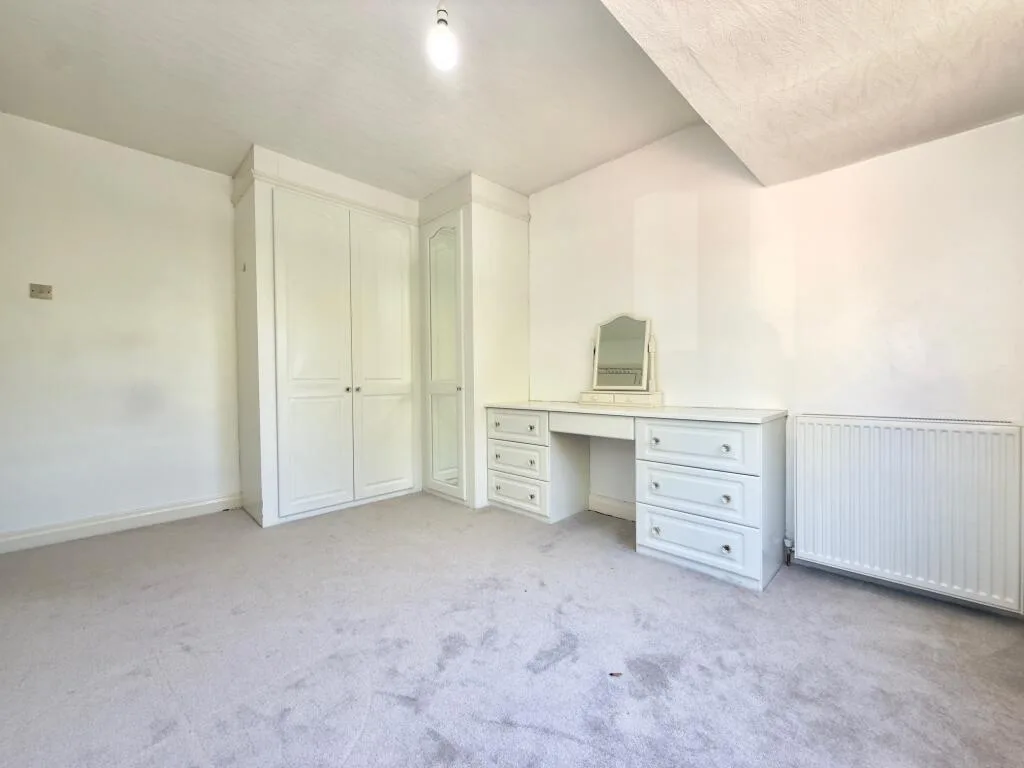 3 bedroom semi-detached house for rent