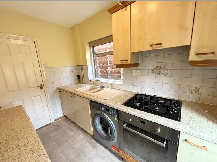 3 bedroom semi-detached house for rent