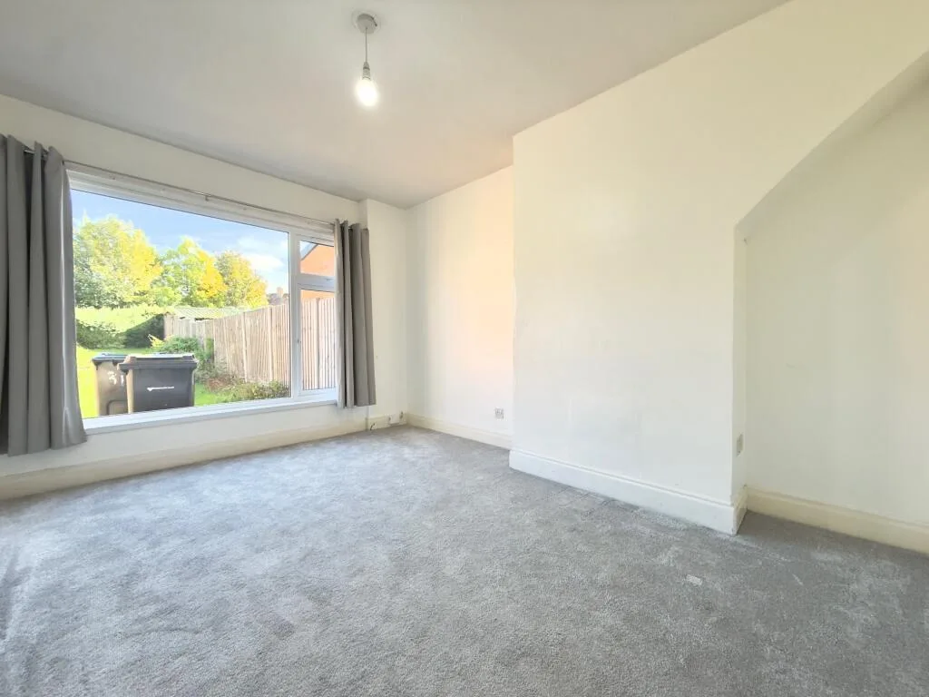 3 bedroom semi-detached house for rent