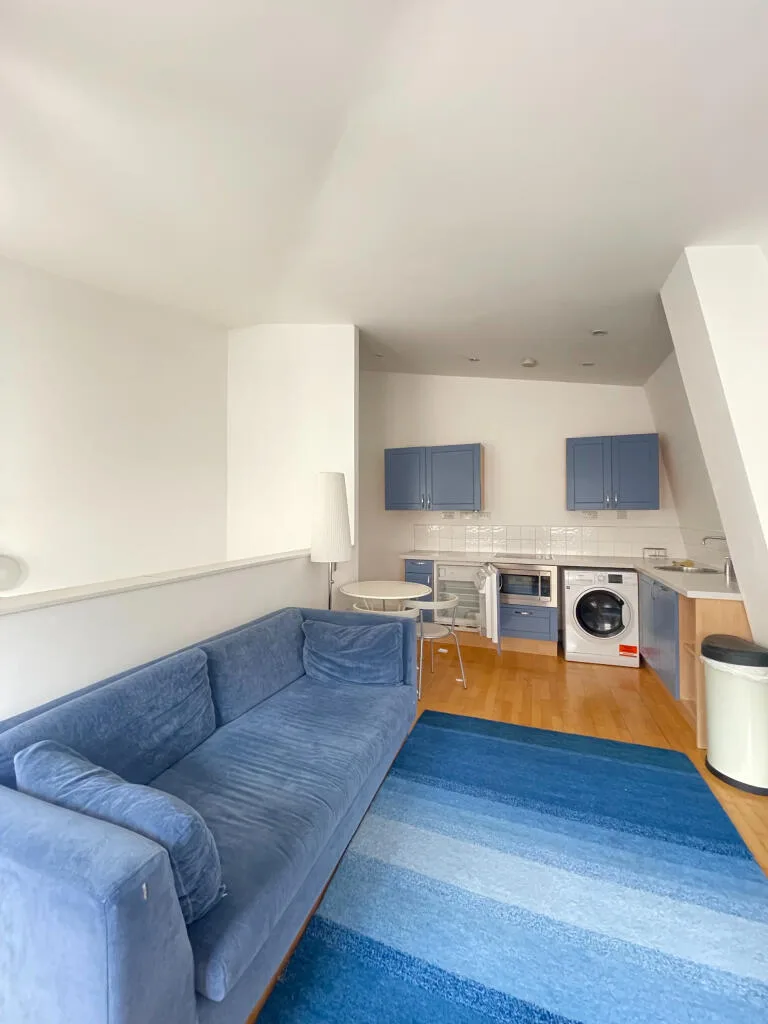 Studio flat for rent