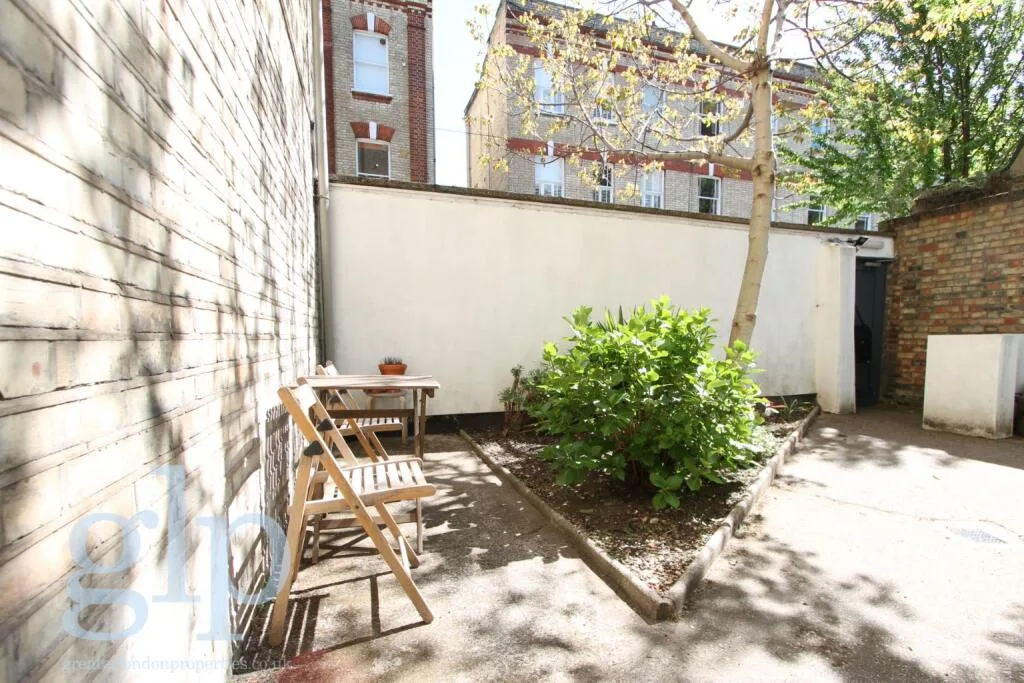 Studio apartment for rent