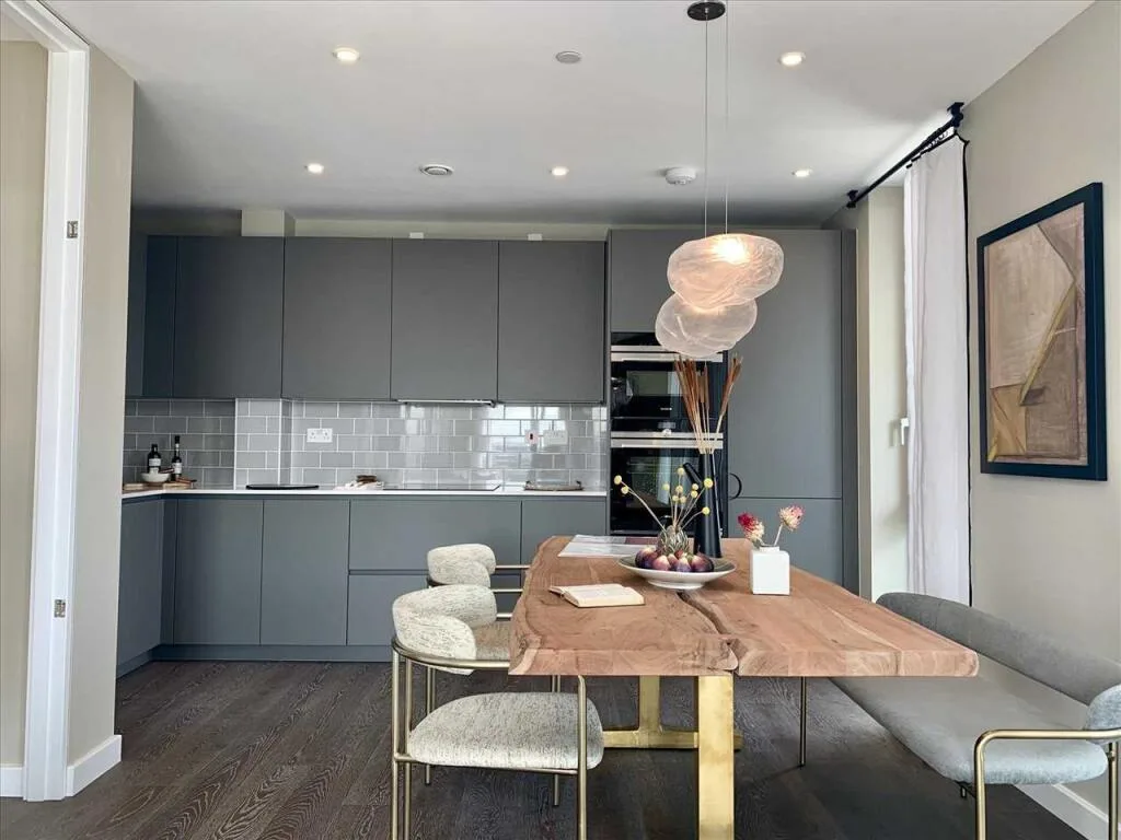 3 bedroom flat for rent