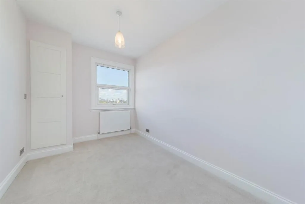 2 bedroom house for rent