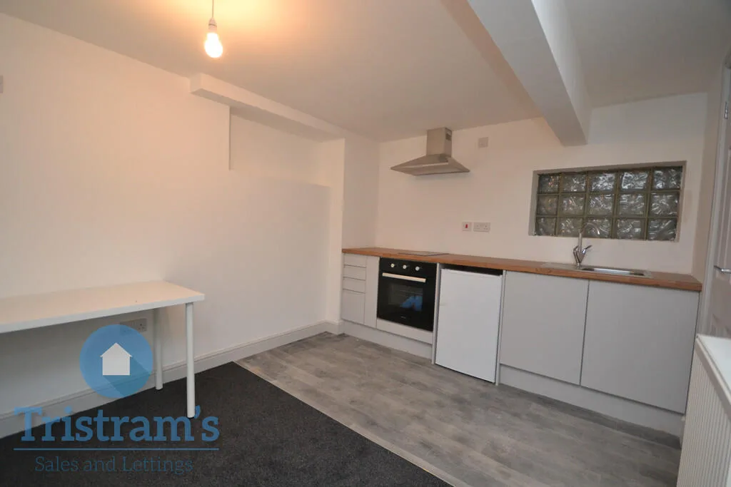 Studio flat for rent