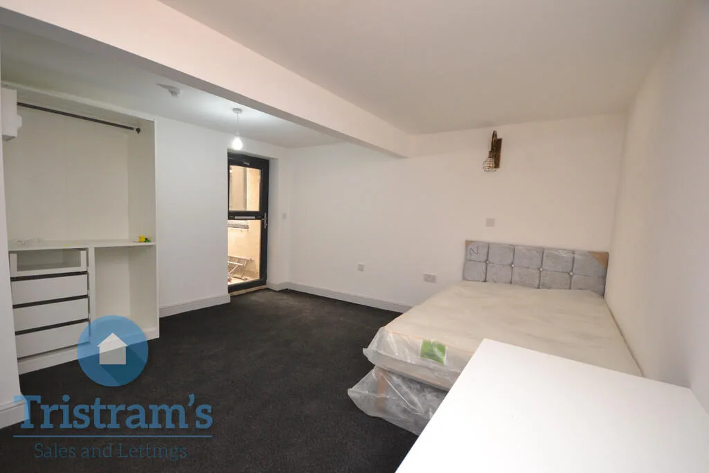 Studio flat for rent