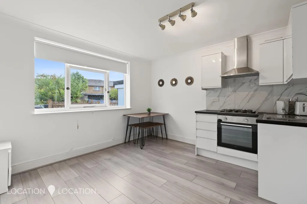 1 bedroom maisonette for rent