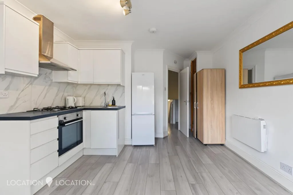 1 bedroom maisonette for rent