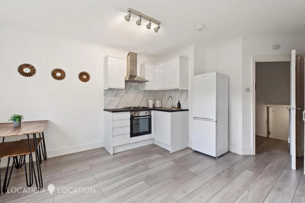 1 bedroom maisonette for rent