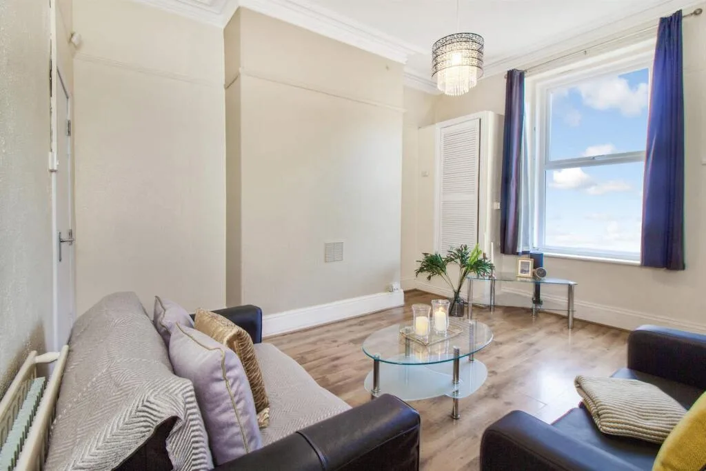4 bedroom flat for rent