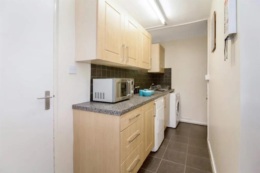 4 bedroom flat for rent