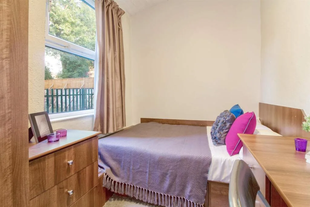 4 bedroom flat for rent