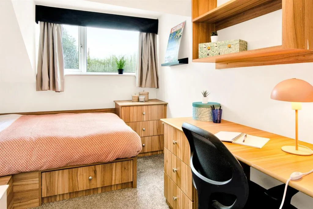 4 bedroom flat for rent