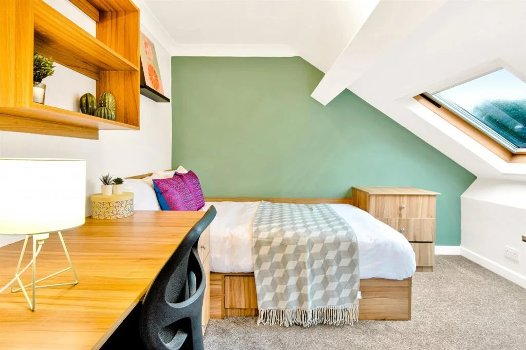 4 bedroom flat for rent