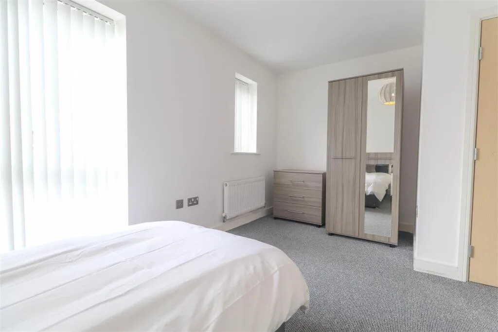 2 bedroom semi-detached house for rent