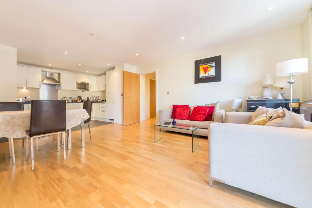 3 bedroom flat for rent
