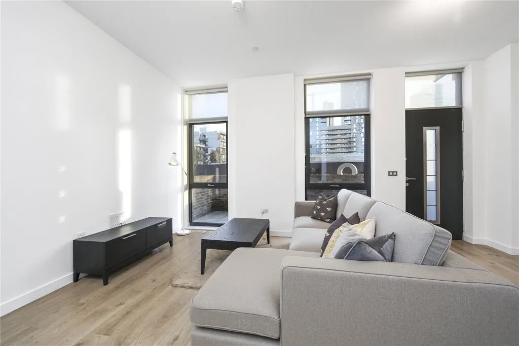 2 bedroom town house for rent