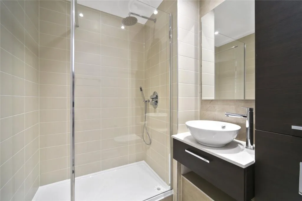 2 bedroom town house for rent