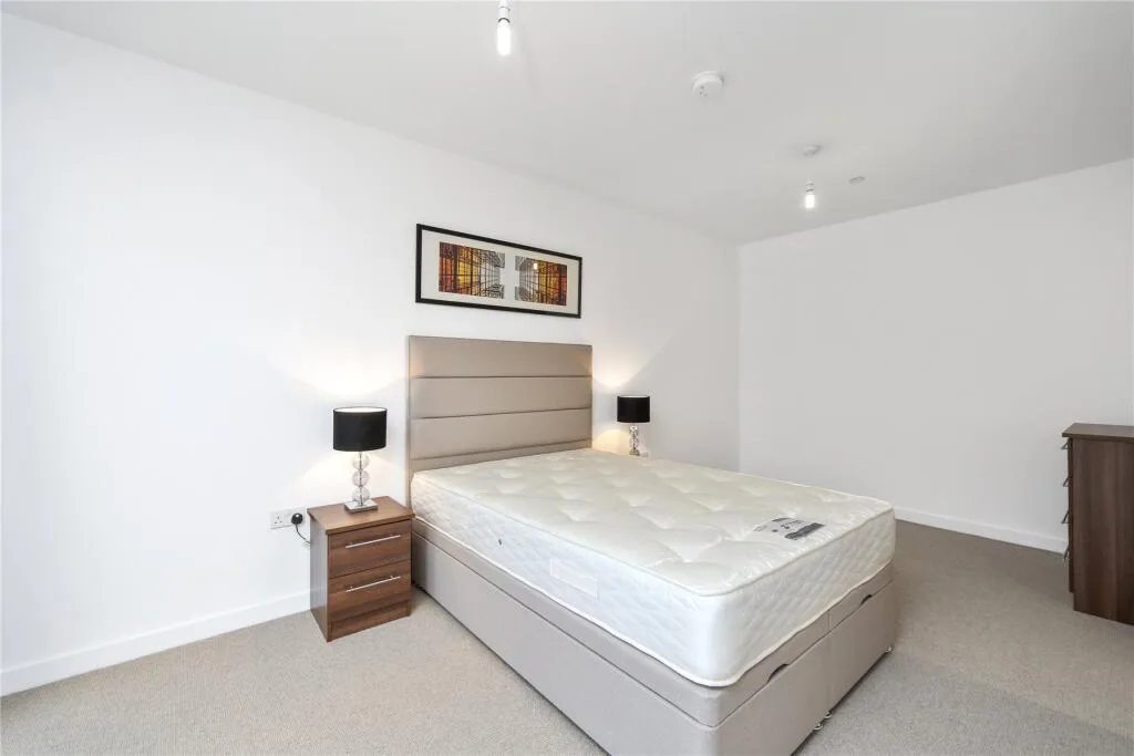 2 bedroom town house for rent