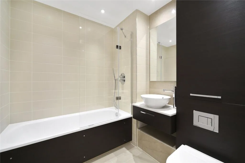 2 bedroom town house for rent