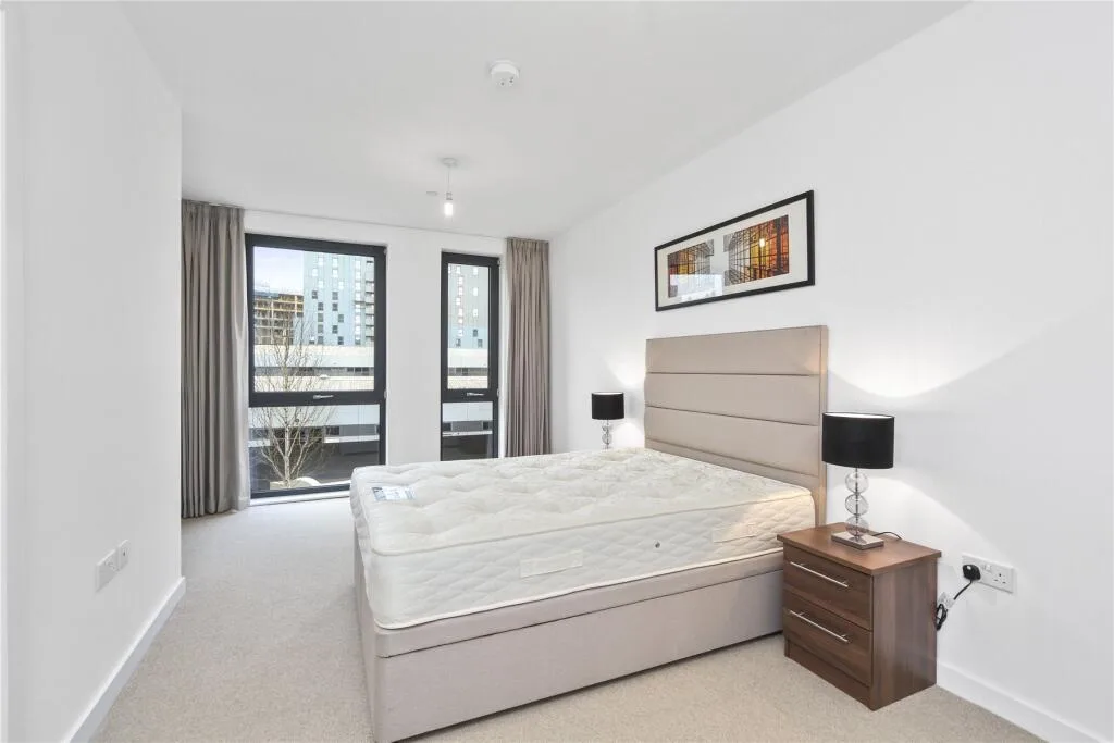 2 bedroom town house for rent