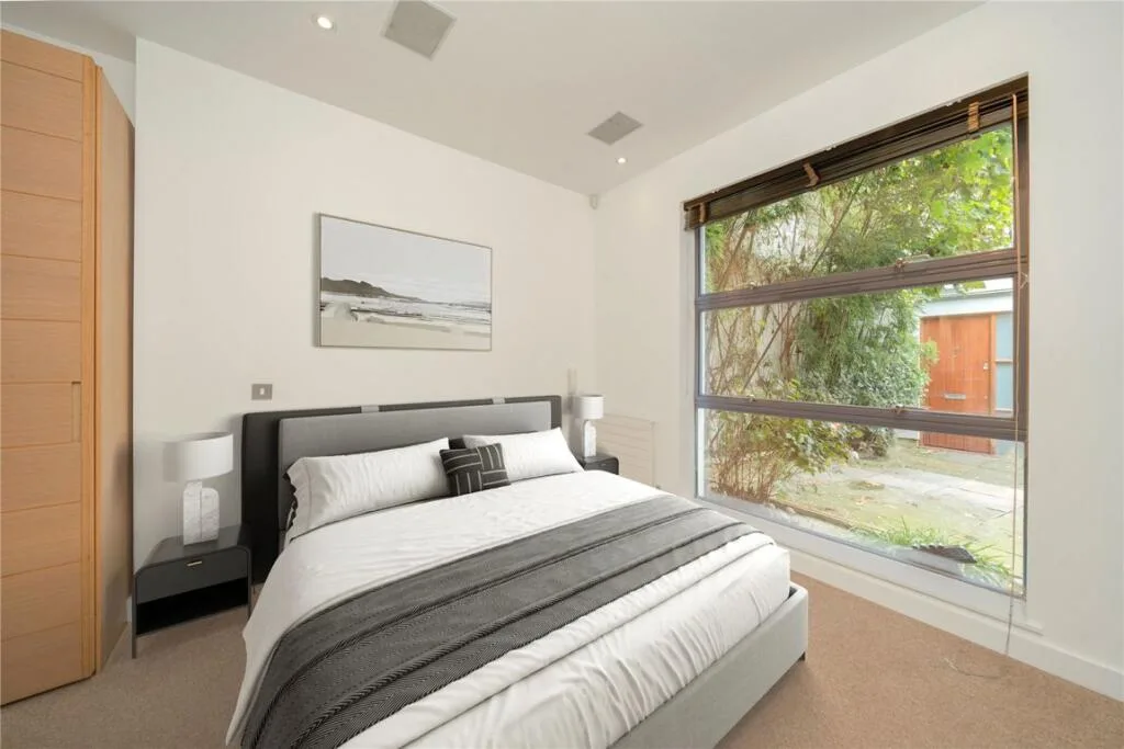 2 bedroom house for rent