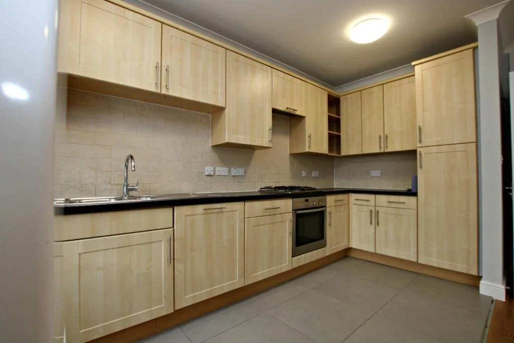 3 bedroom flat for rent
