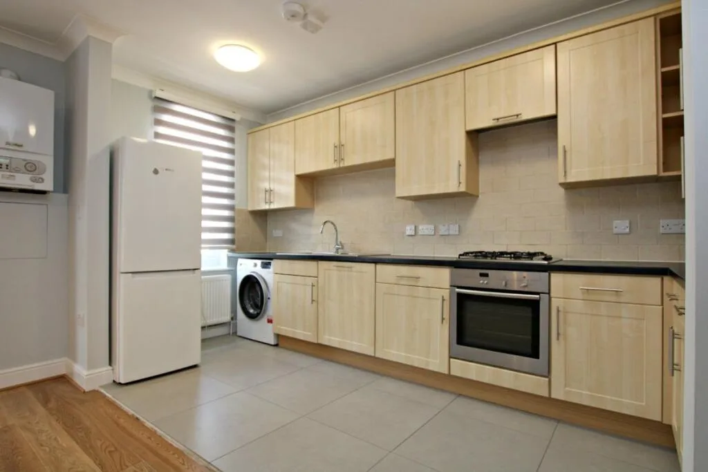 3 bedroom flat for rent