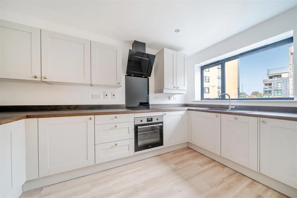 2 bedroom end of terrace house for rent