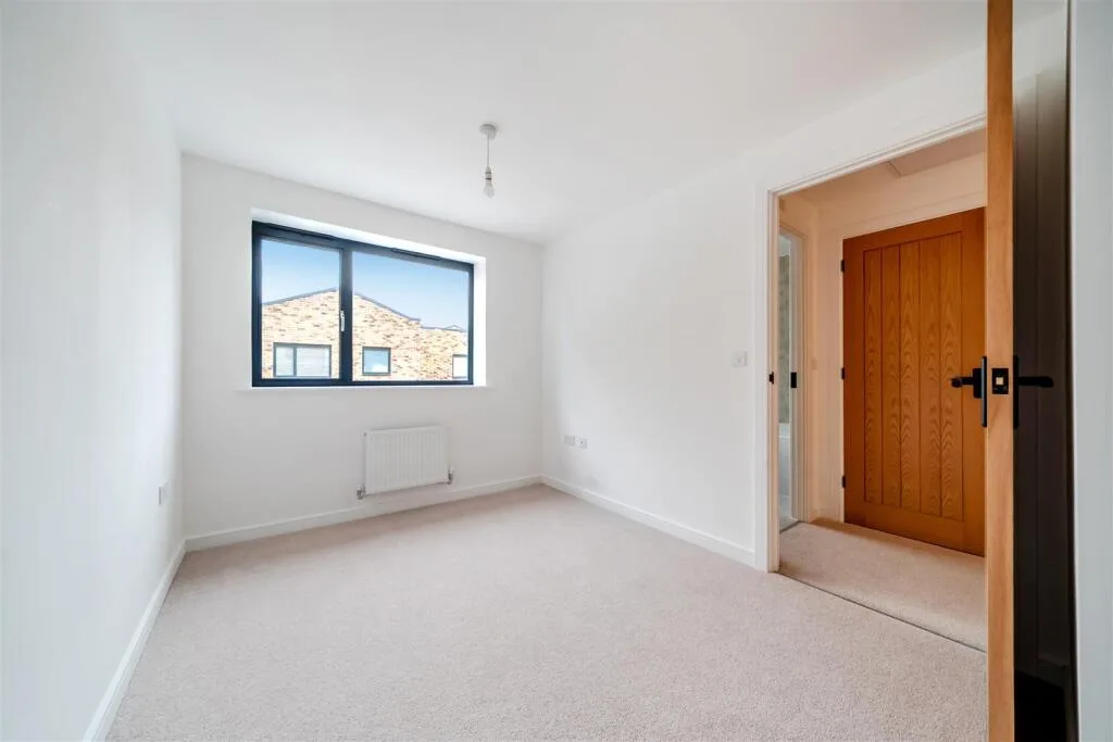 2 bedroom end of terrace house for rent