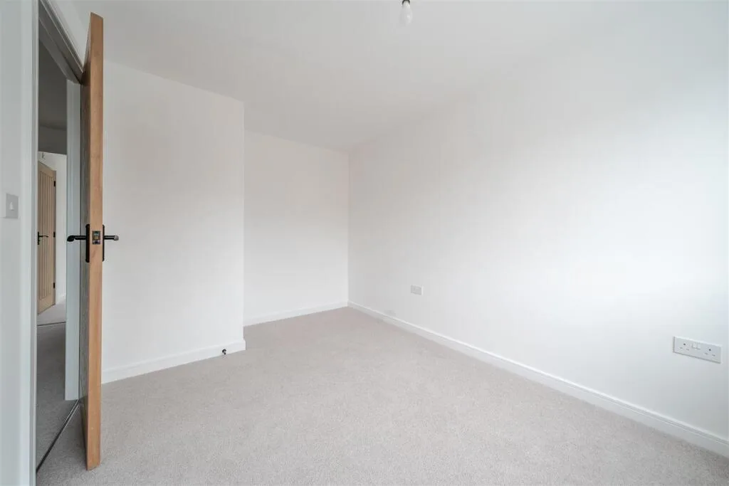 2 bedroom end of terrace house for rent