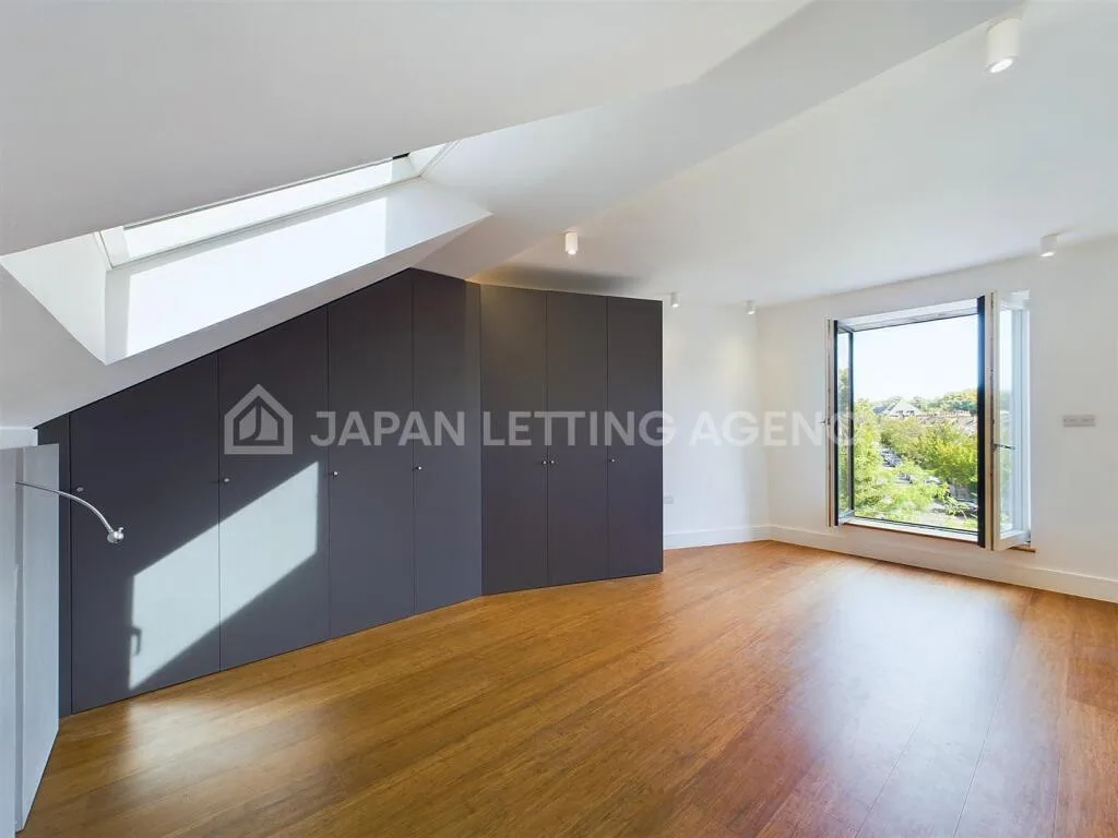 3 bedroom end of terrace house for rent