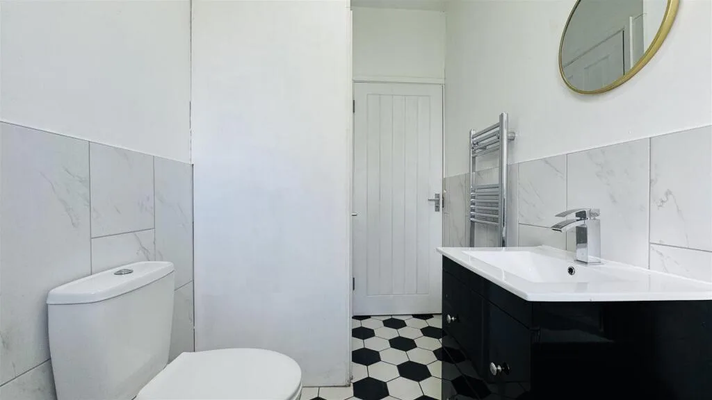 5 bedroom terraced house for rent