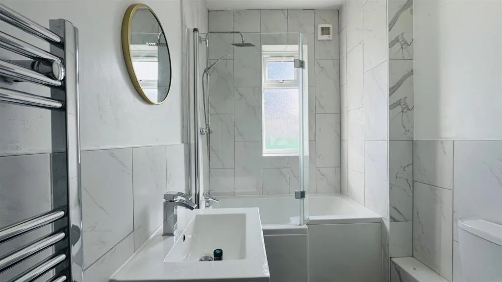 5 bedroom terraced house for rent