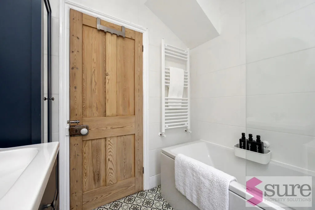 3 bedroom cottage for rent