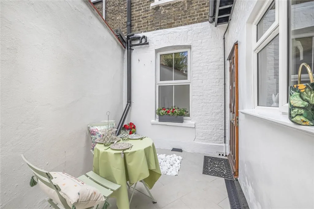 1 bedroom terraced house for rent
