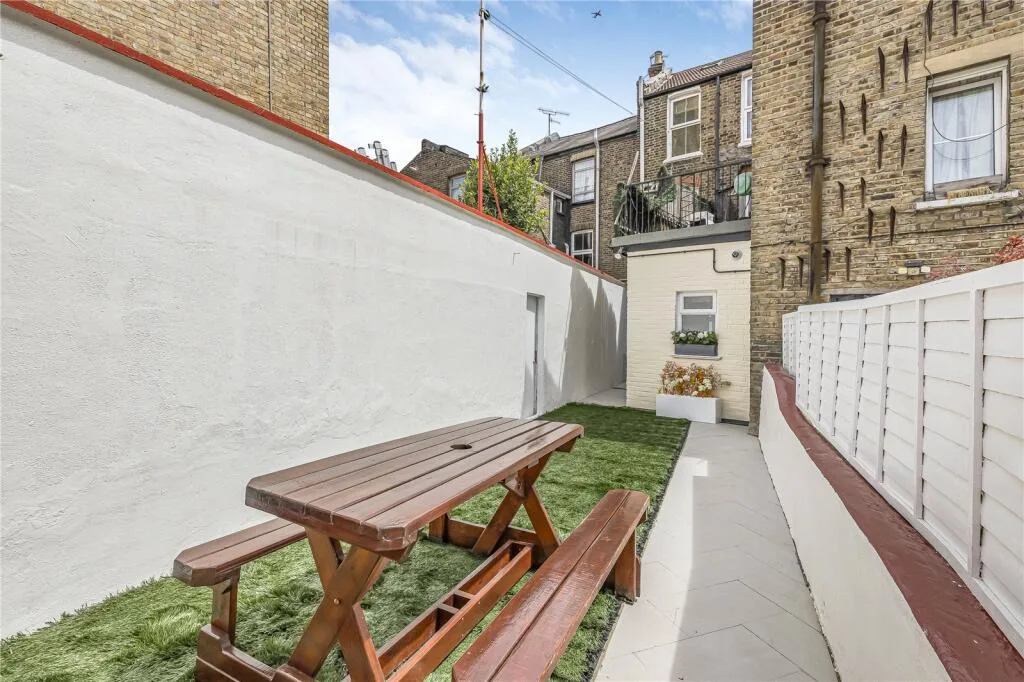 1 bedroom terraced house for rent