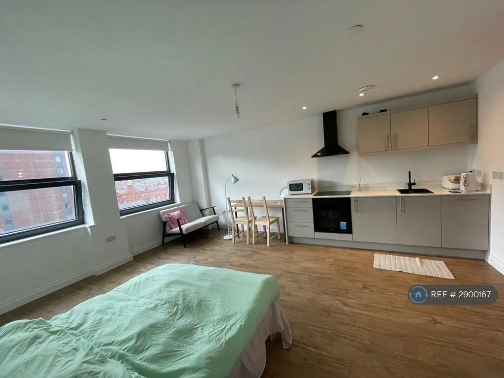 Studio flat for rent