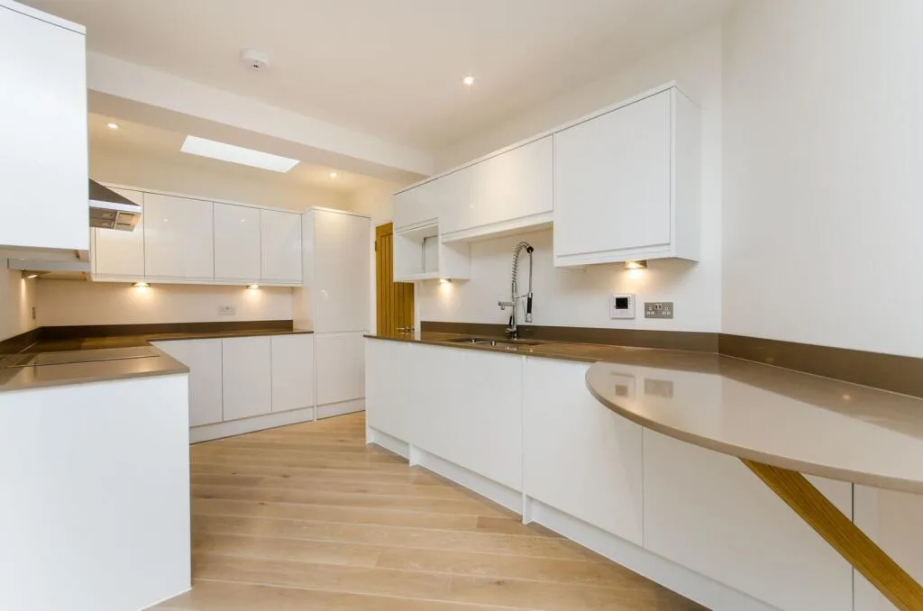 3 bedroom maisonette for rent
