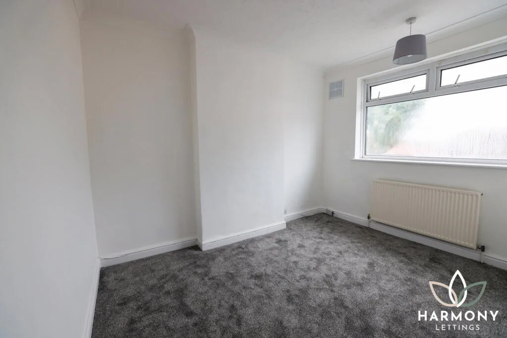 3 bedroom semi-detached house for rent