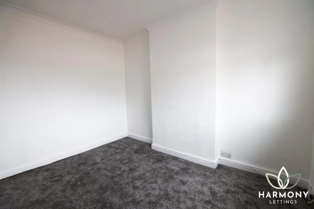 3 bedroom semi-detached house for rent