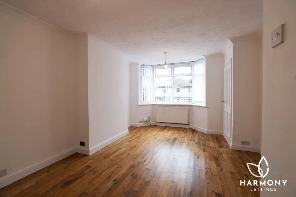 3 bedroom semi-detached house for rent