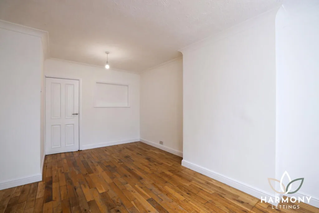 3 bedroom semi-detached house for rent