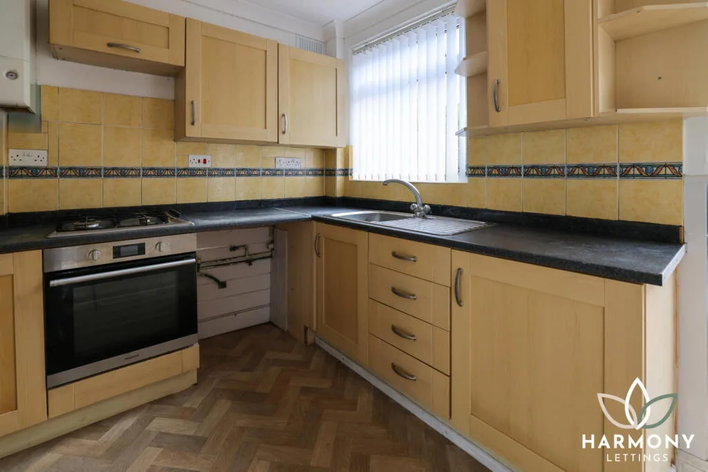 3 bedroom semi-detached house for rent