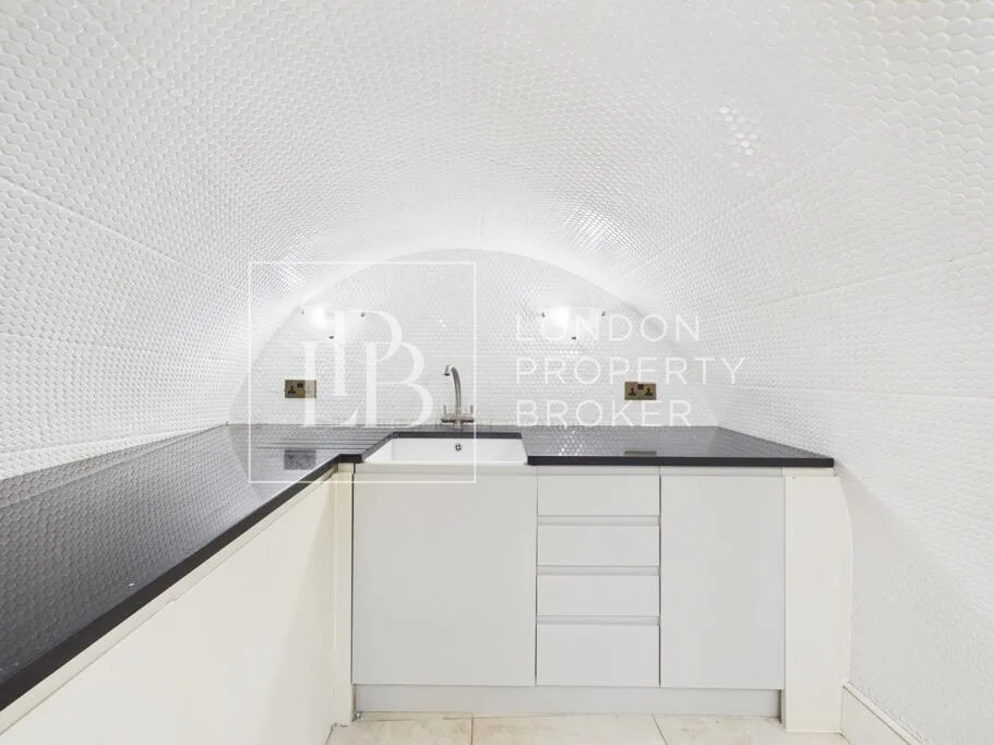 5 bedroom town house for rent