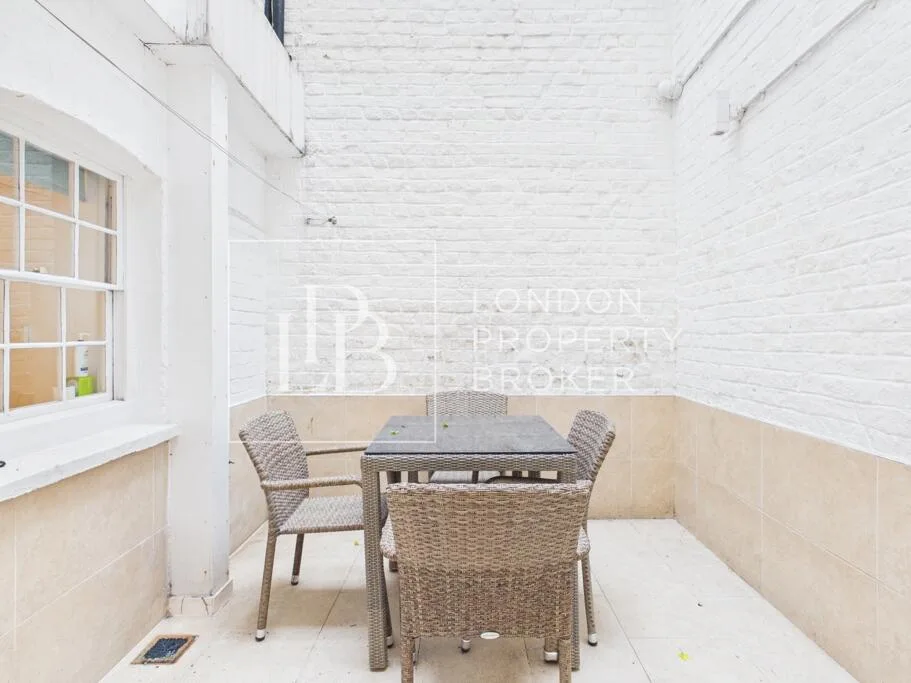 5 bedroom town house for rent